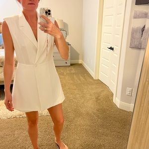 White Lulus suit romper sz L